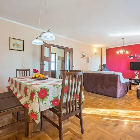 House Dolly بوريتش