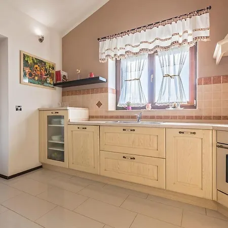 House Dolly بوريتش